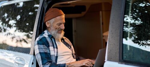 ASSOCIE TRAVAILLANT GRATUITEMENT POUR SA SOCIETE - LES RISQUES ?